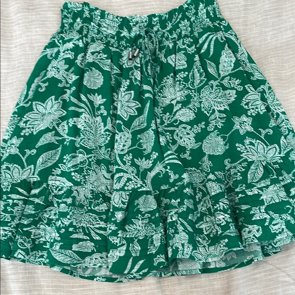 Elan Emerald and Cream Floral Mini Skirt